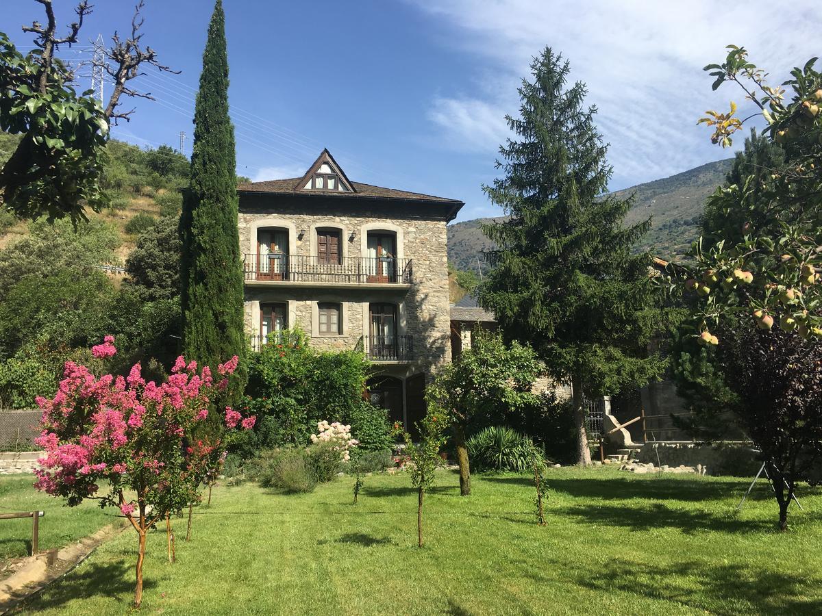 里亚尔普 Cal Quimet旅馆 外观 照片