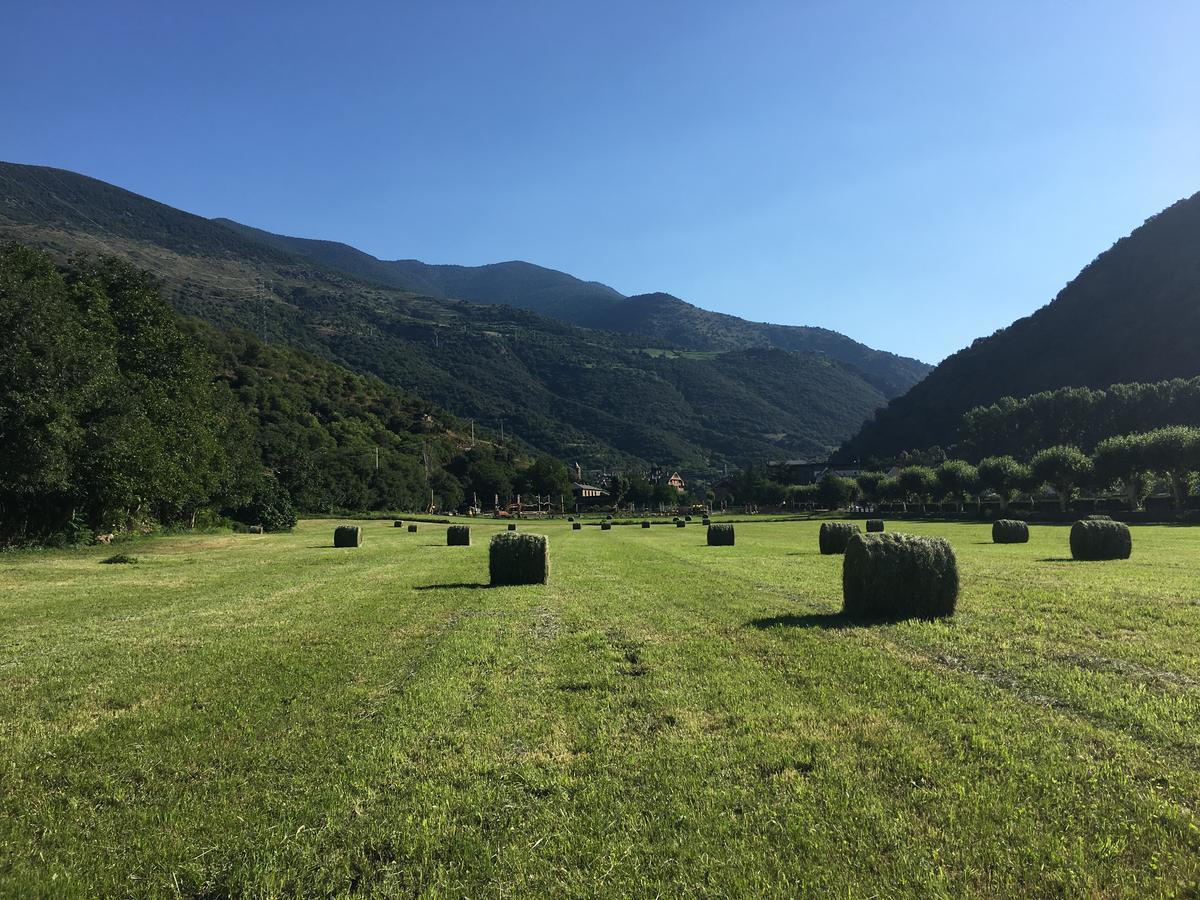 里亚尔普 Cal Quimet旅馆 外观 照片