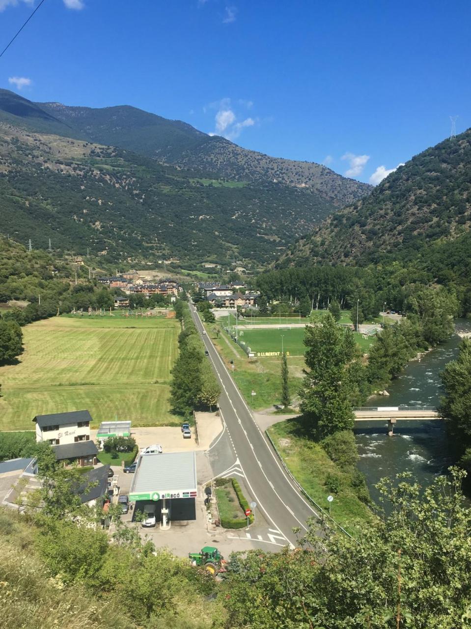 里亚尔普 Cal Quimet旅馆 外观 照片